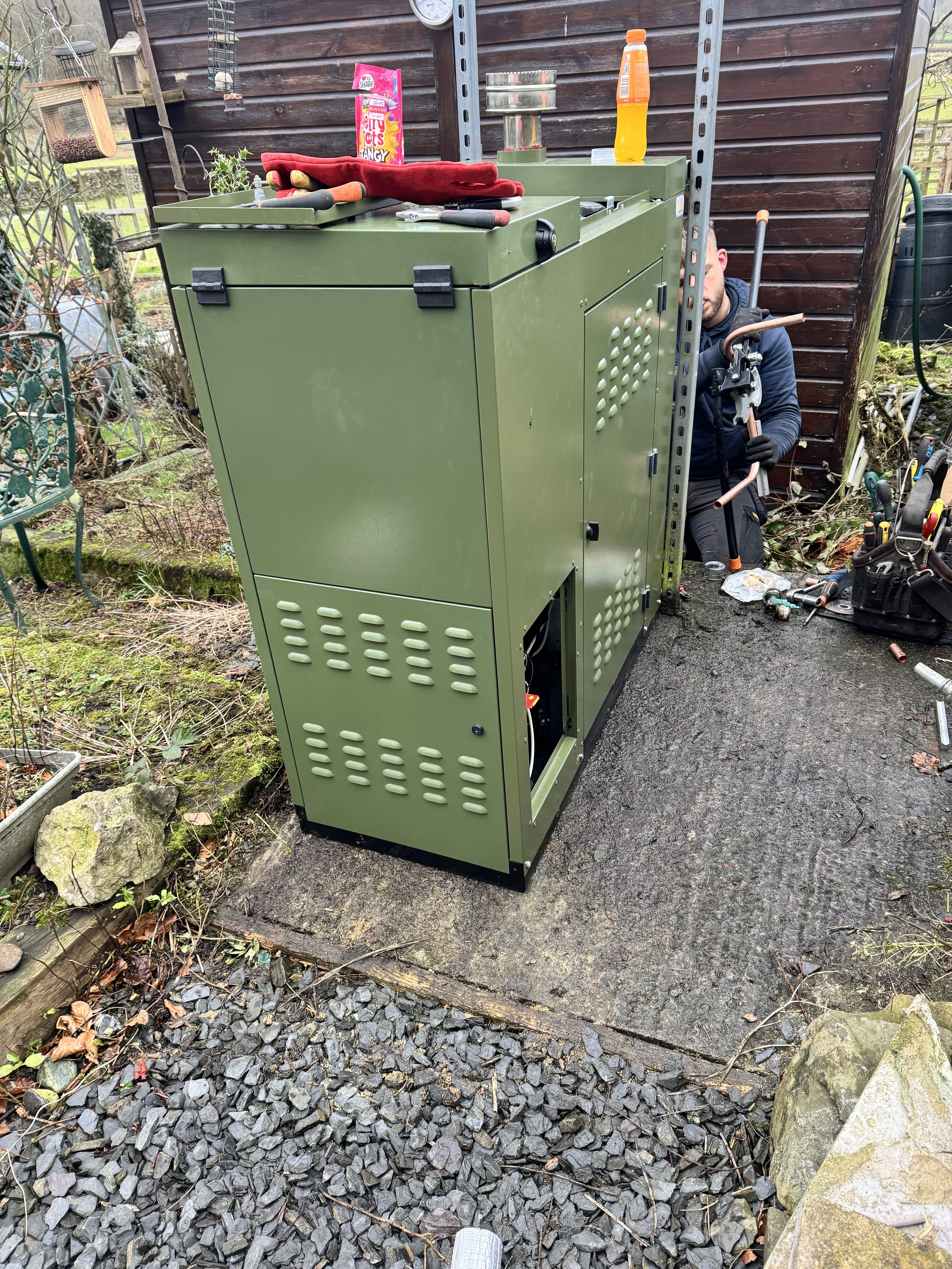 Installing a Woodco domestic biomass boiler