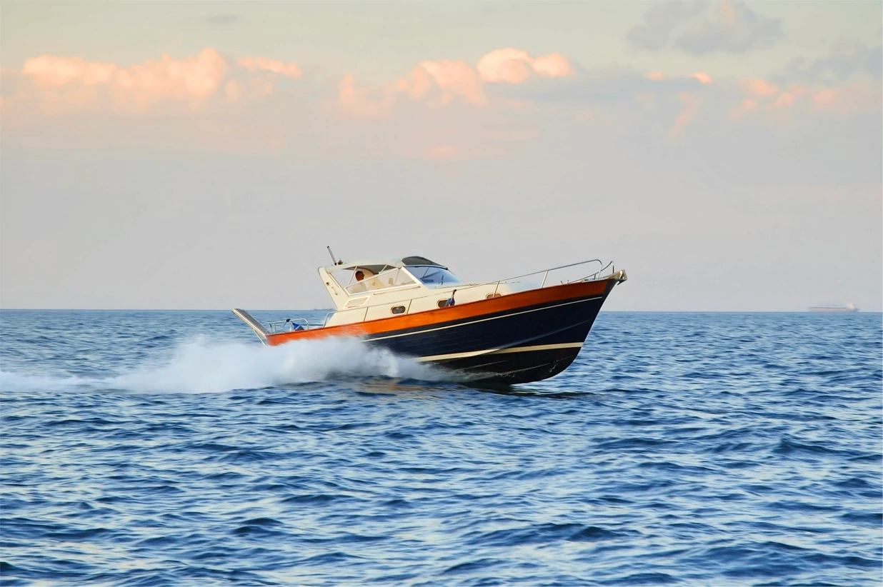 Speedboat on local waterways representing boat accident claims handled by Schwinghamer Law