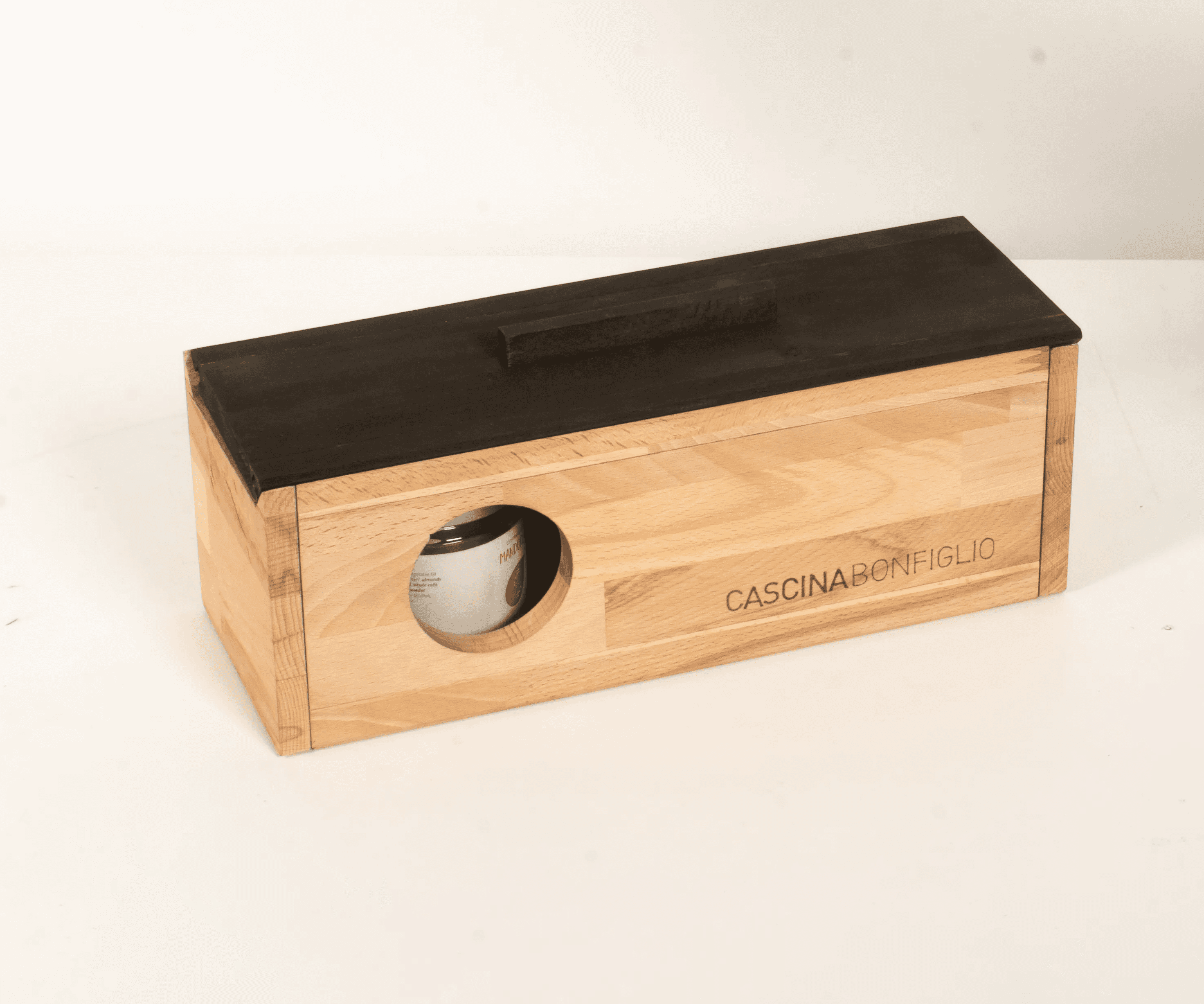 The wood packaging composed