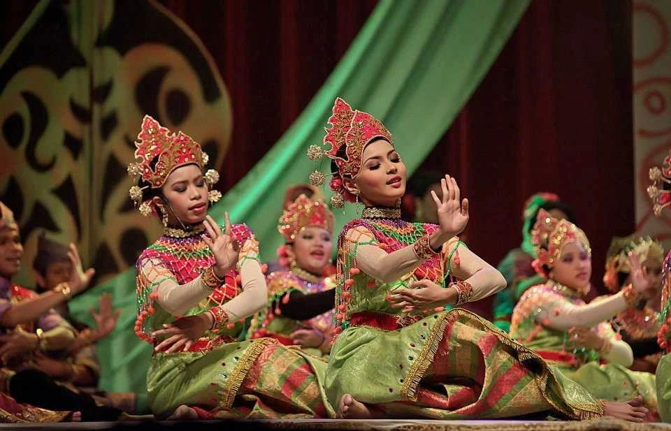 Traditional Malaysian dance performance