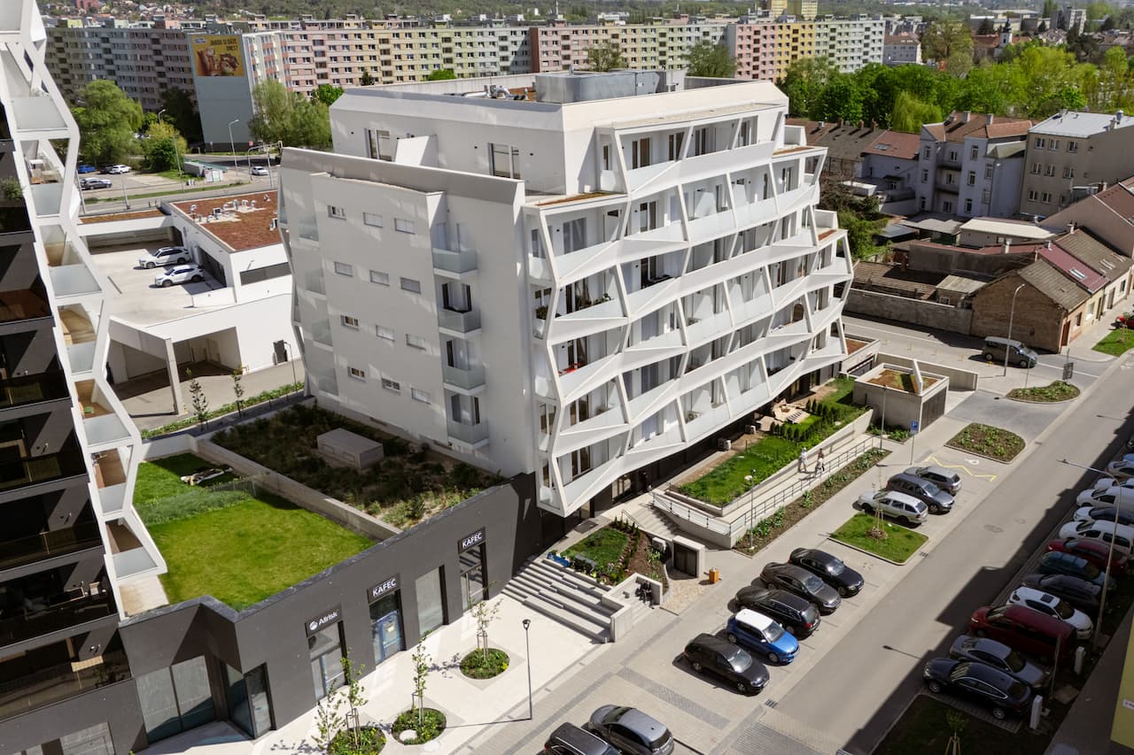 Exterior 3
