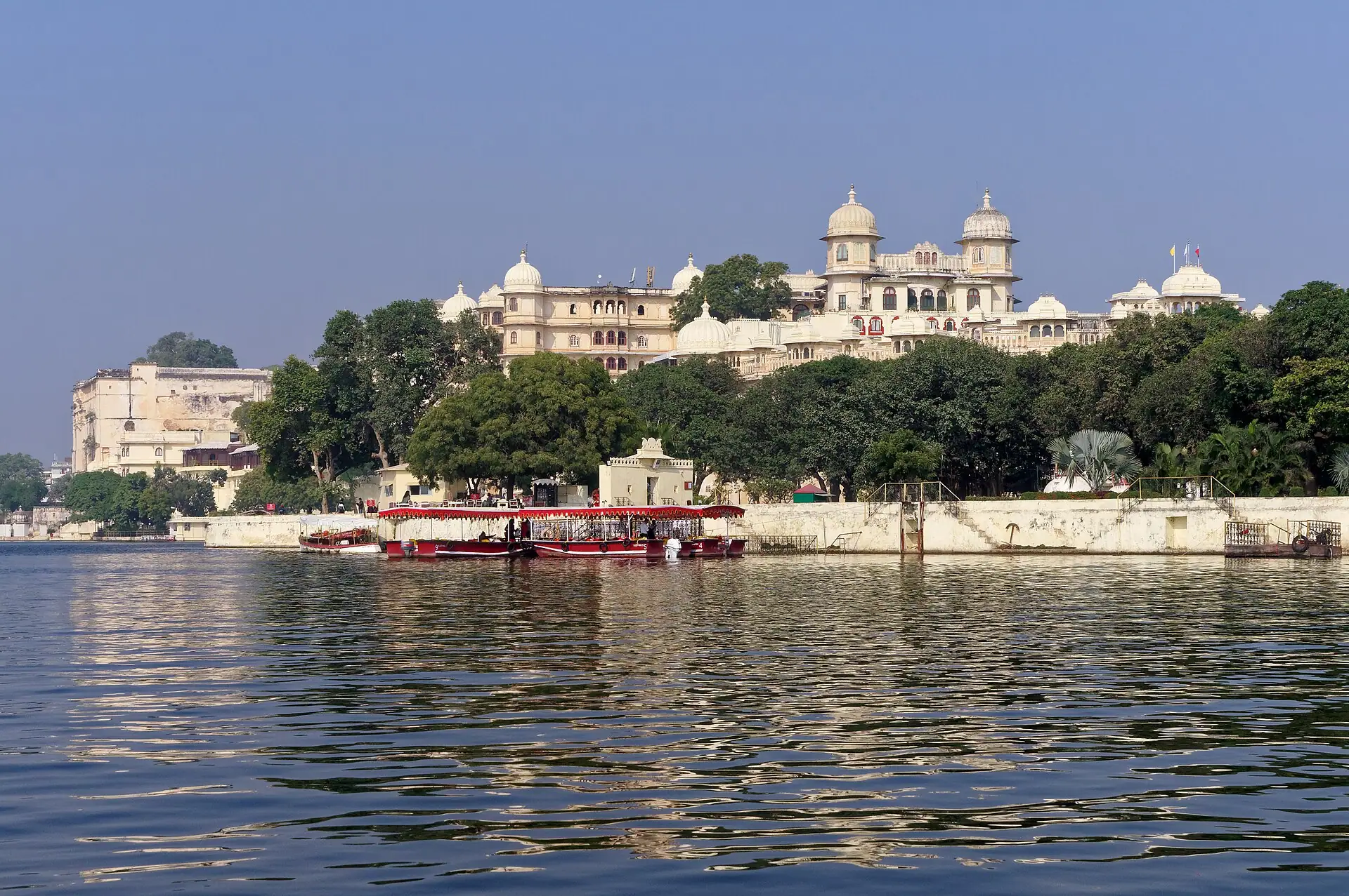 Taj Fateh Prakash Palace