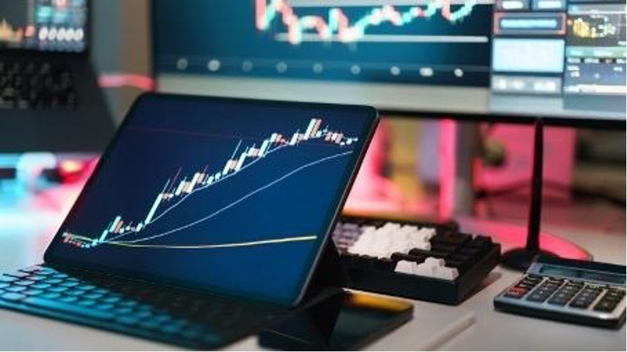 Ein Bild, das Text, Computer, Elektronisches Gerät, Elektronik enthält.