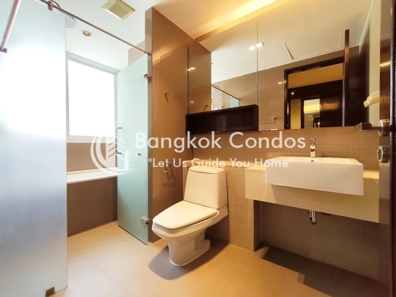 Richmond Hills 2 Bedroom Pet-Friendly Condo Thonglor 5
