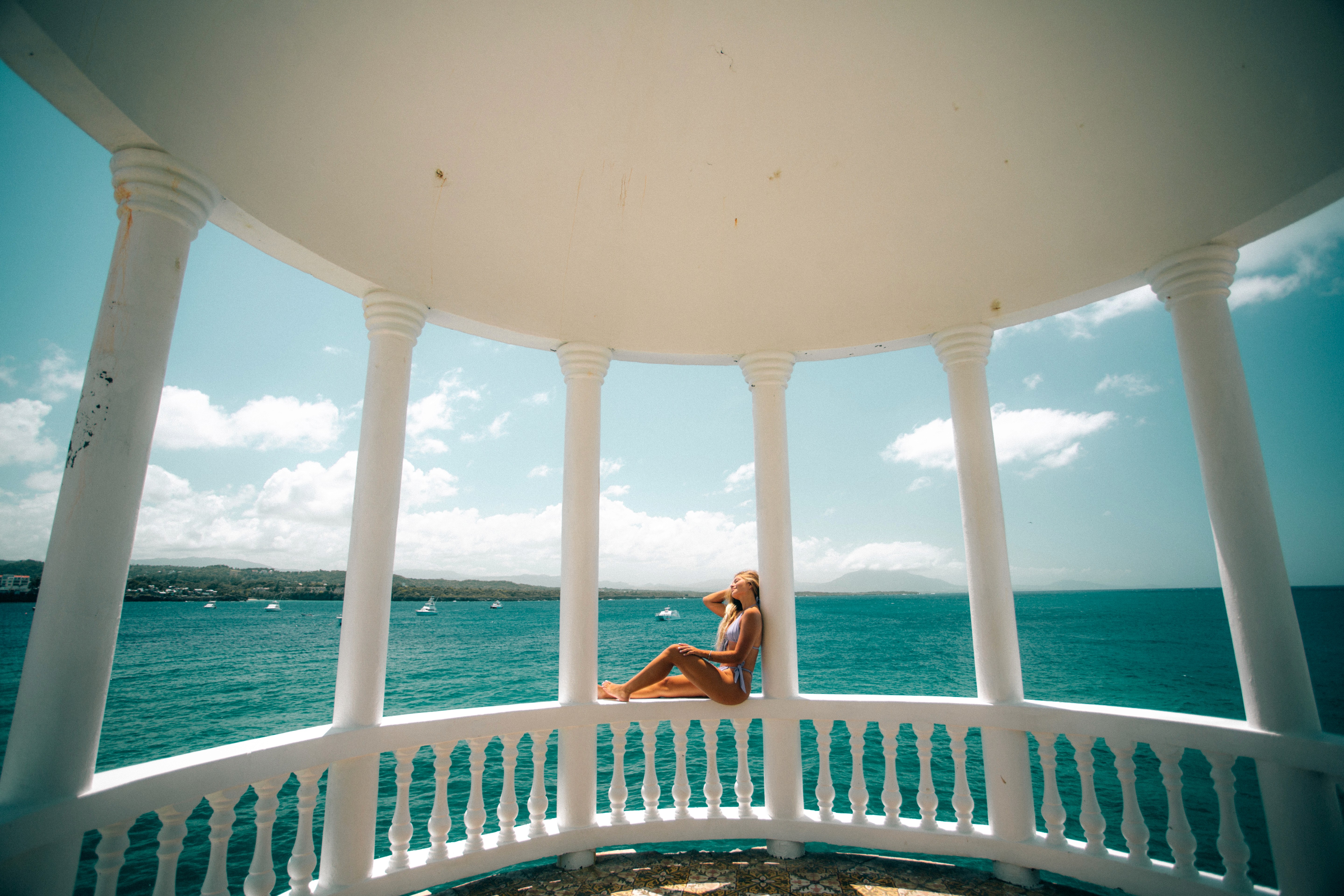 Aurora Sinclair underwater portrait