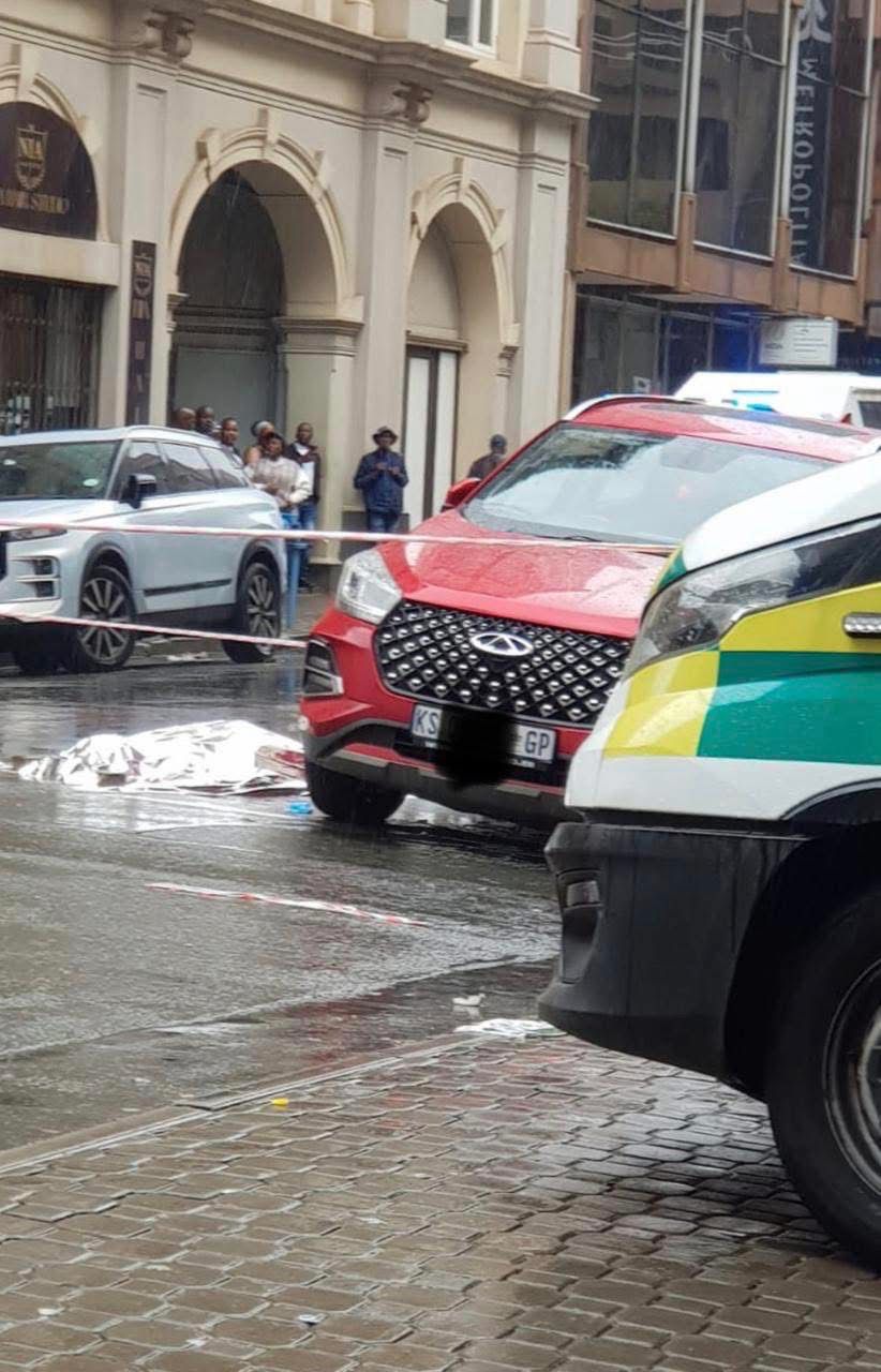 Photo:Woman gunned down near CCMA offices in Johannesburg – South African Daily