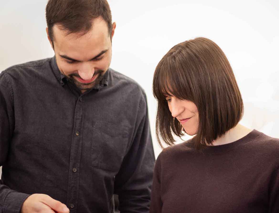 Maximilian Maier and Carlotta Katahara working together.