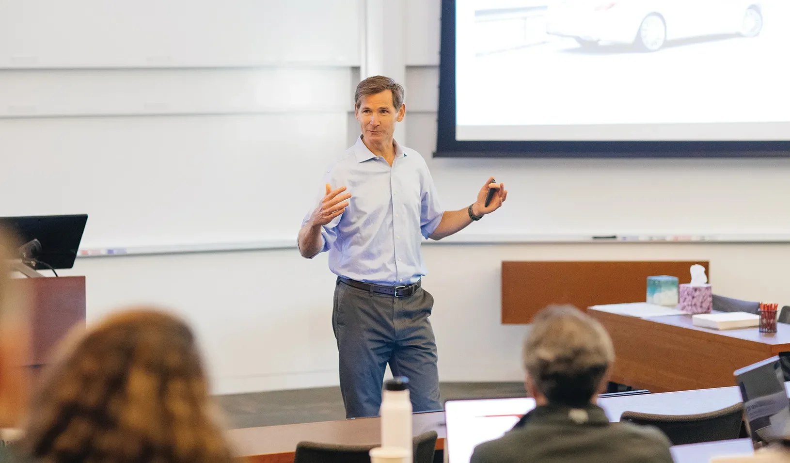 Steven Callander teaching Executive Education students at Stanford Graduate School of Business, 2024