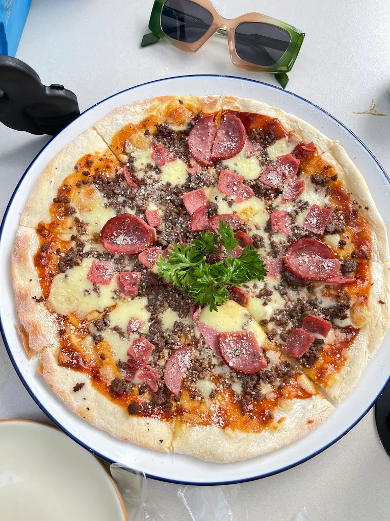 Pizza menu on Tanulo