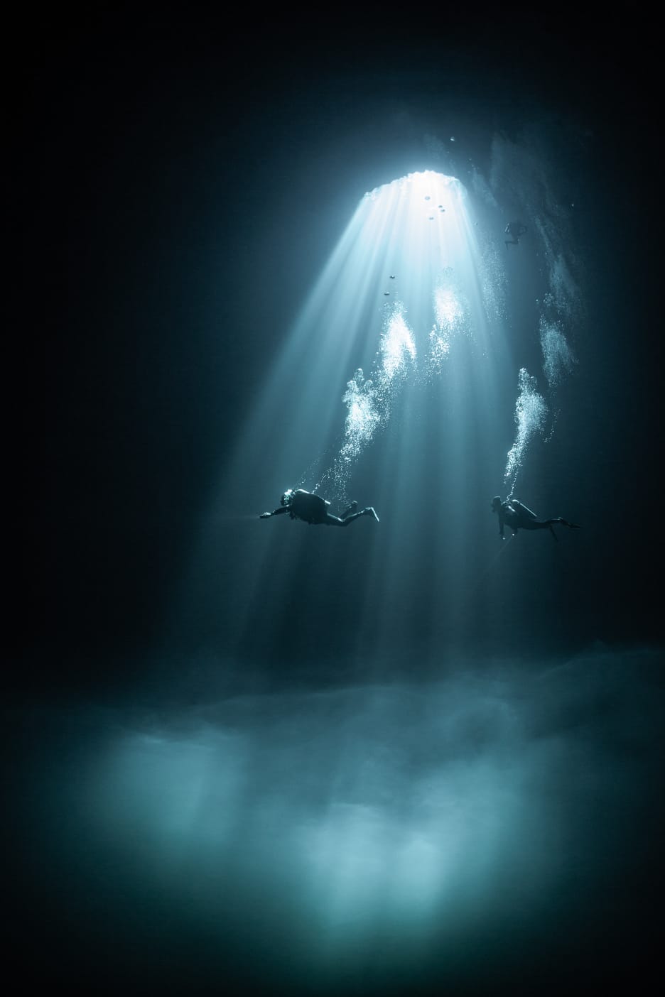 Dynamic picture of a cyclist riding downhill