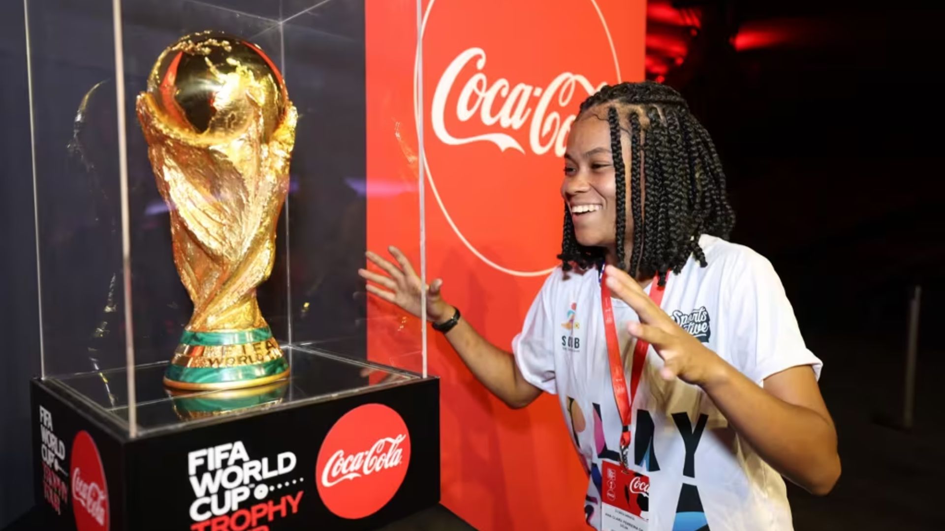 Coca-Cola inicia turnê global da Taça da Copa do Mundo FIFA 2026 em janeiro