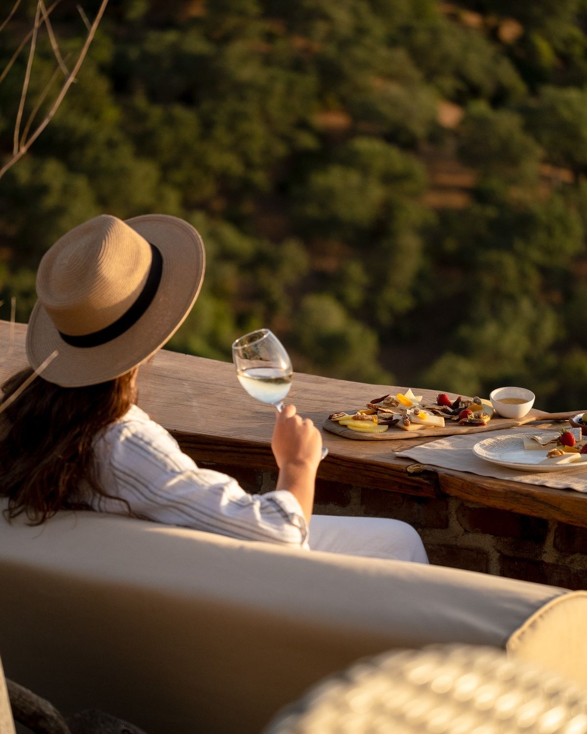 Minimalist retreat architecture