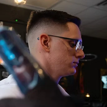 Davier Side Profile