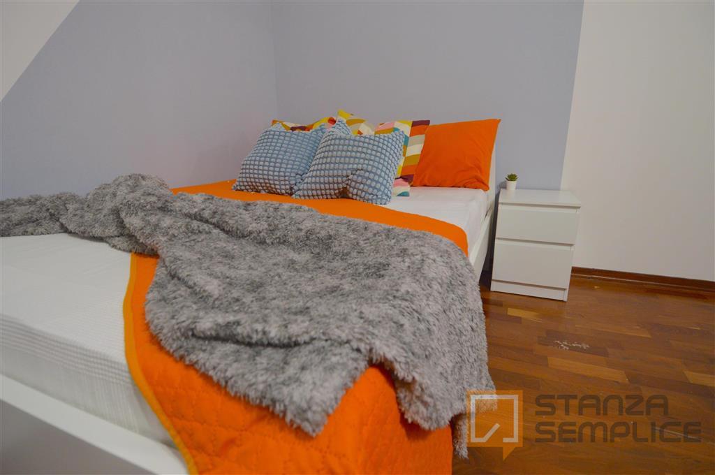 15 sqm room in Via Giardini, Modena
