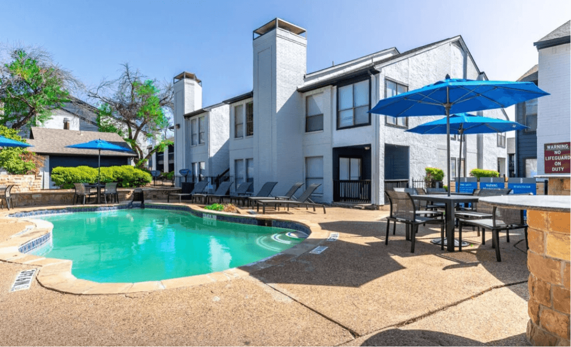 Bernard Fire — Dallas, TX — 16 sq ft