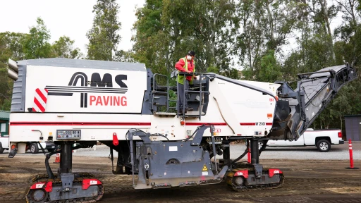 Cold-milling grinder machine for demo
