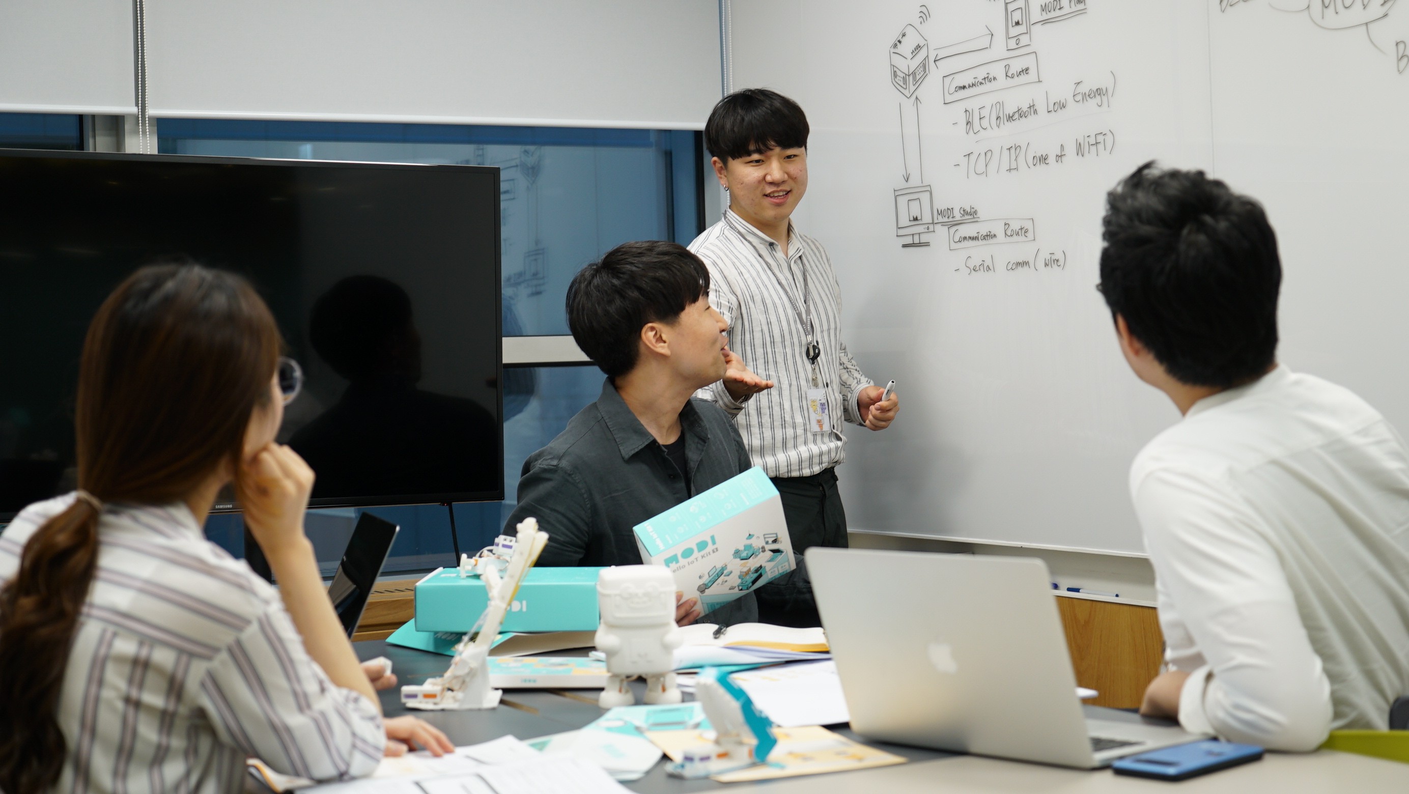 Joe, who has handled various roles including hardware design, content planning, and product planning since 2016