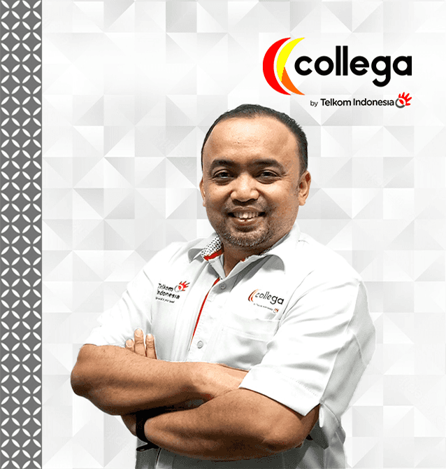 Foto portrait SVP Digital Solution collega Donny Fernando menggunakan kemeja collega putih