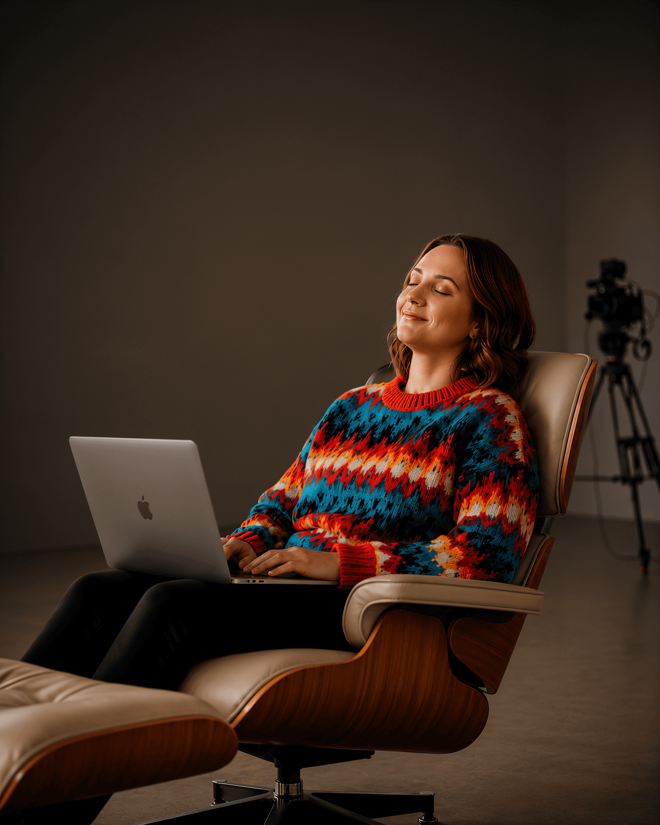 Content Creator is working effortless on campaigns