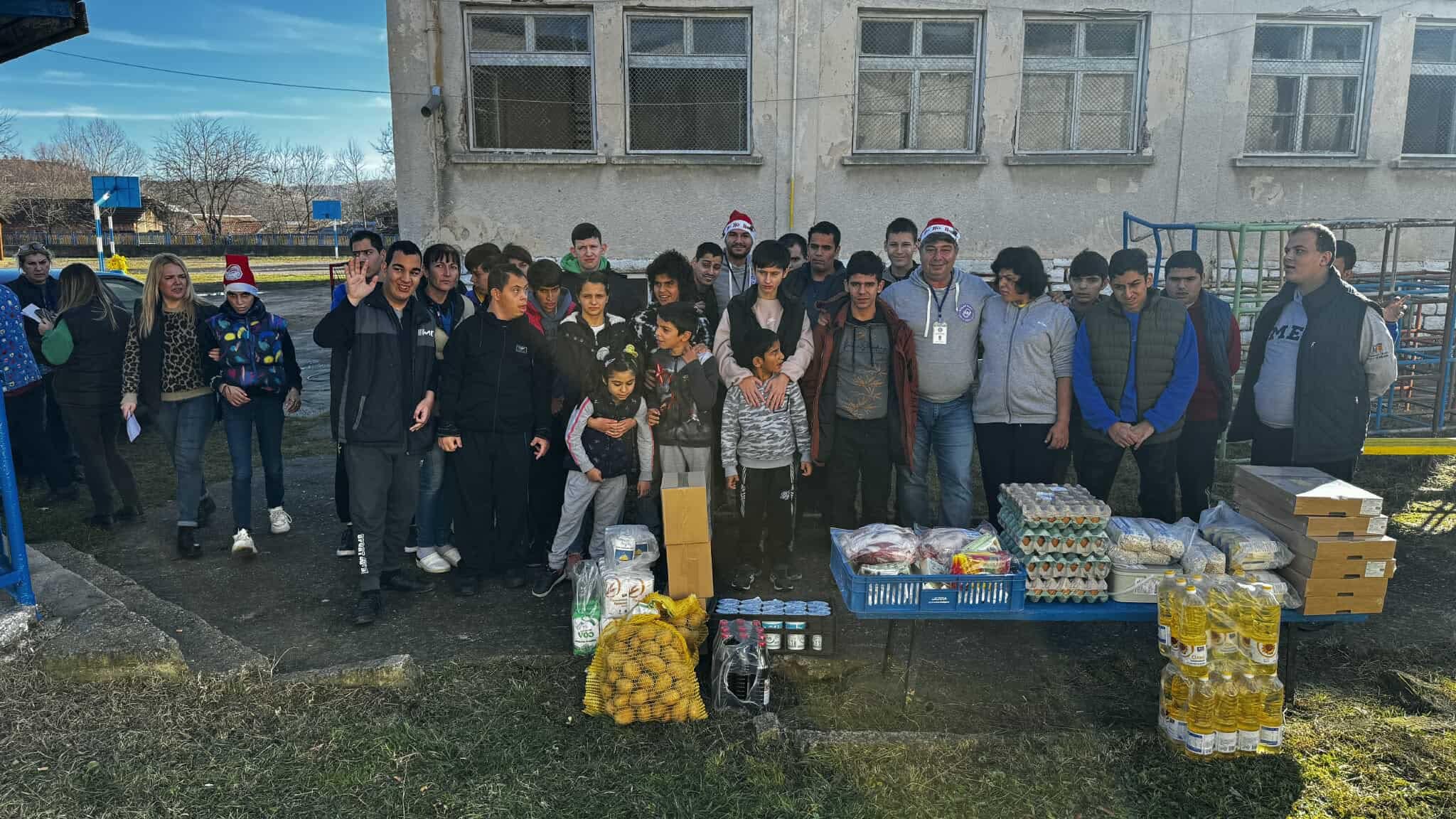 Коледа за всяко дете - подкрепа за КСУДУ - гр. Роман 