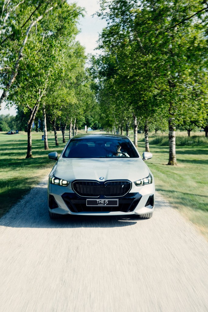 Shot of a BMW i5 G60 in motion