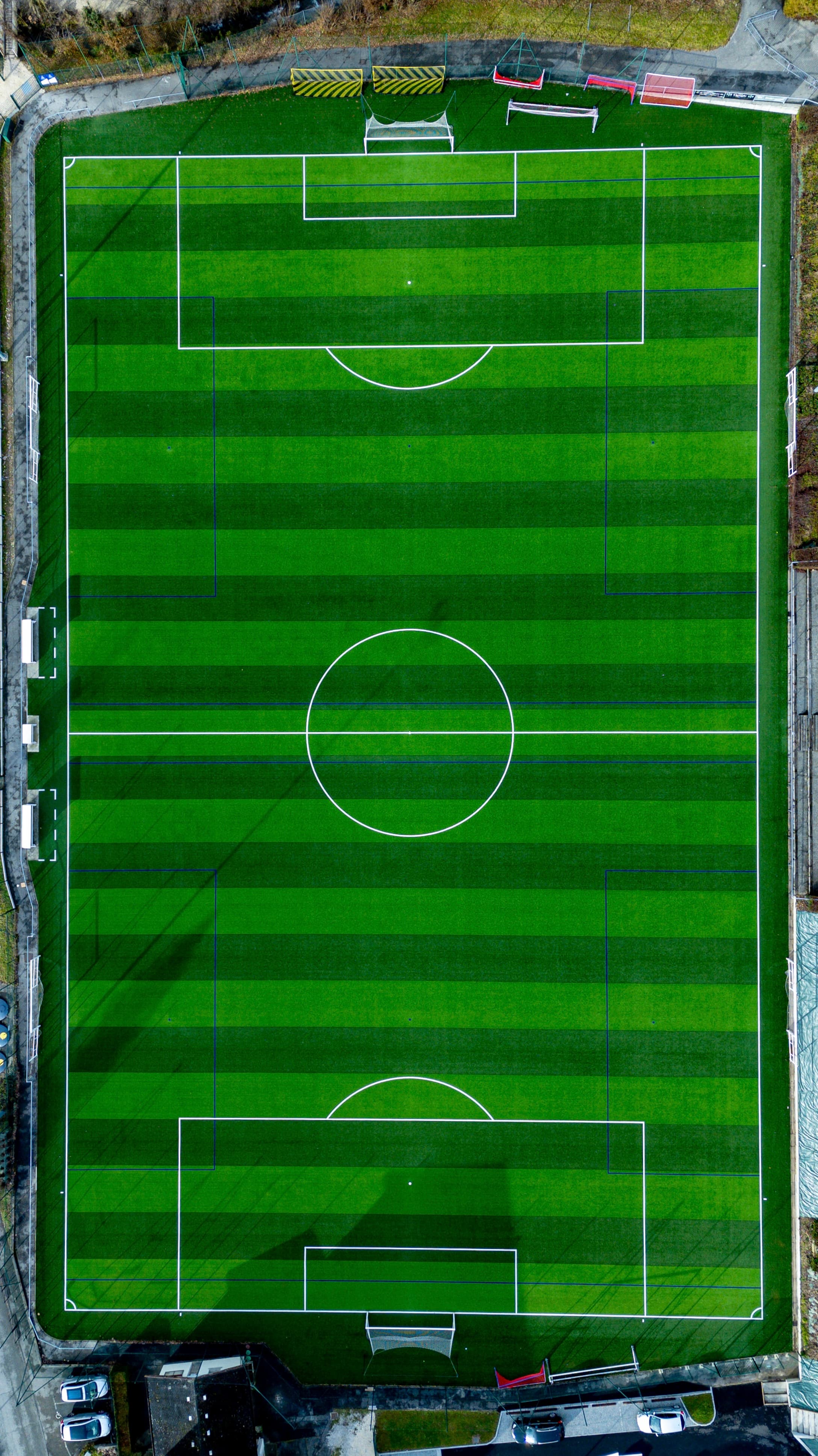 A photo of a group of models