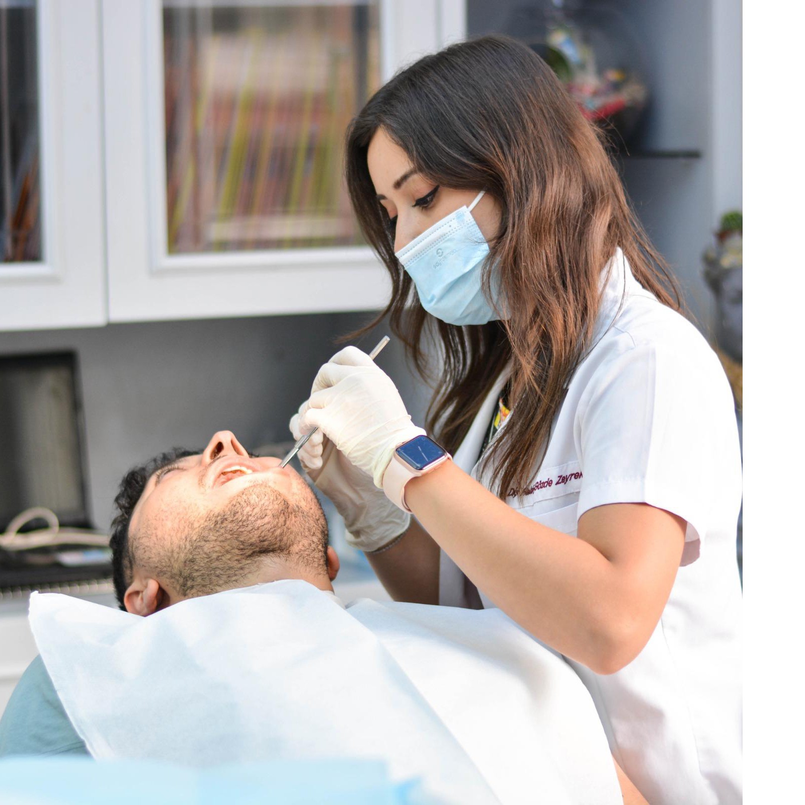 Ankara Kızılay merkezde bulunan Gözde Zeyrek Diş Kliniği Kapak Fotoğrafı