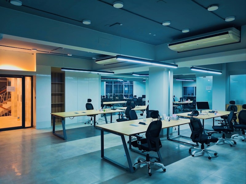 Espacio de trabajo técnico contemporáneo
