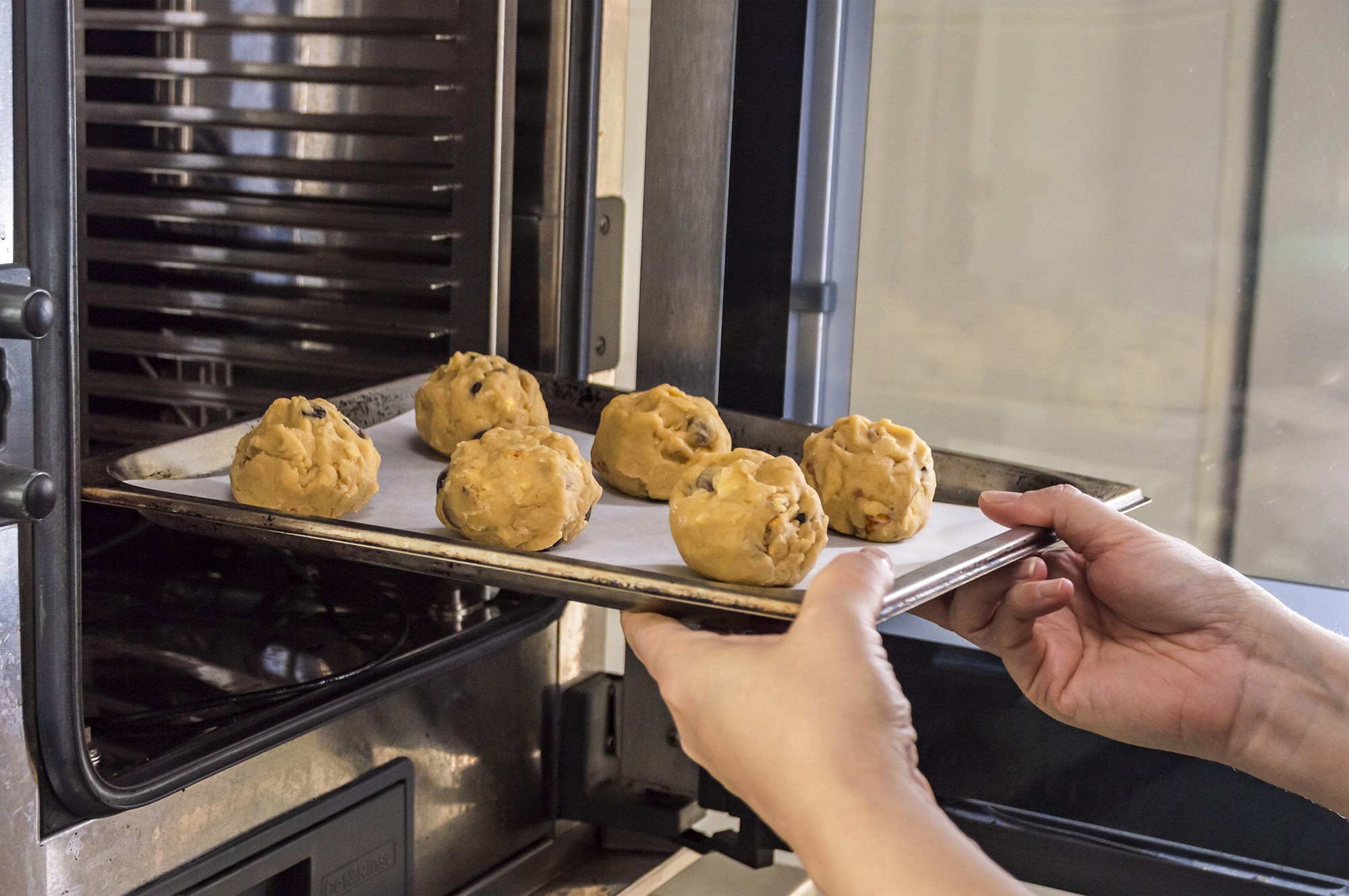 Baking cookies by hand in Amsterdam
