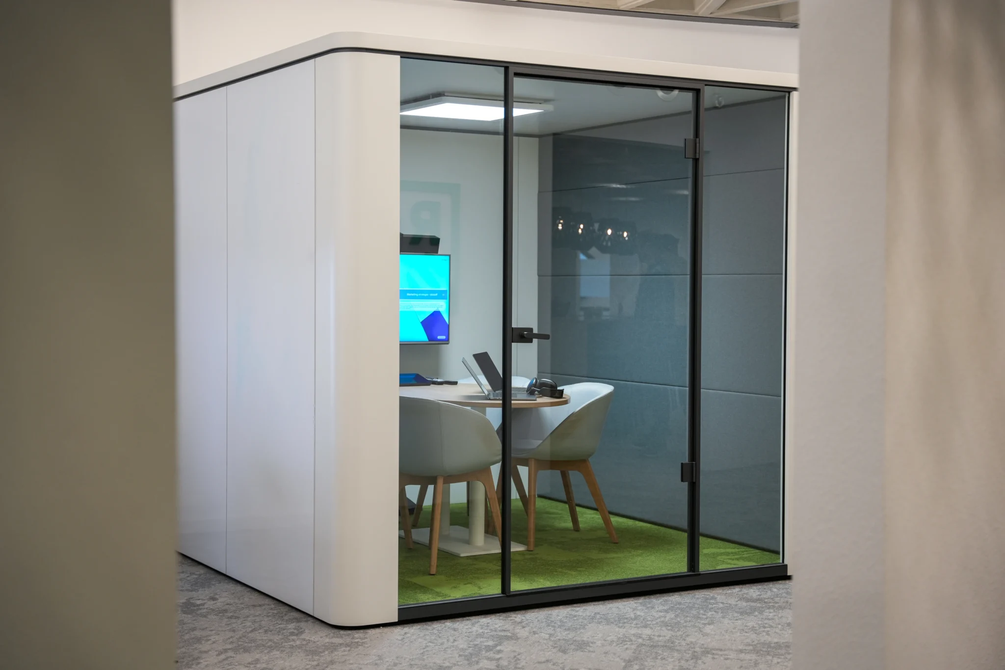 Nieuwe kantoorinrichting Bavinckhouse door Perla