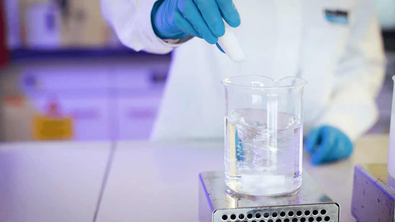 Firma Huber Video zum Weltwassertag zeigt die Wasserpruefung Videoproduktion Oxygen Pictures