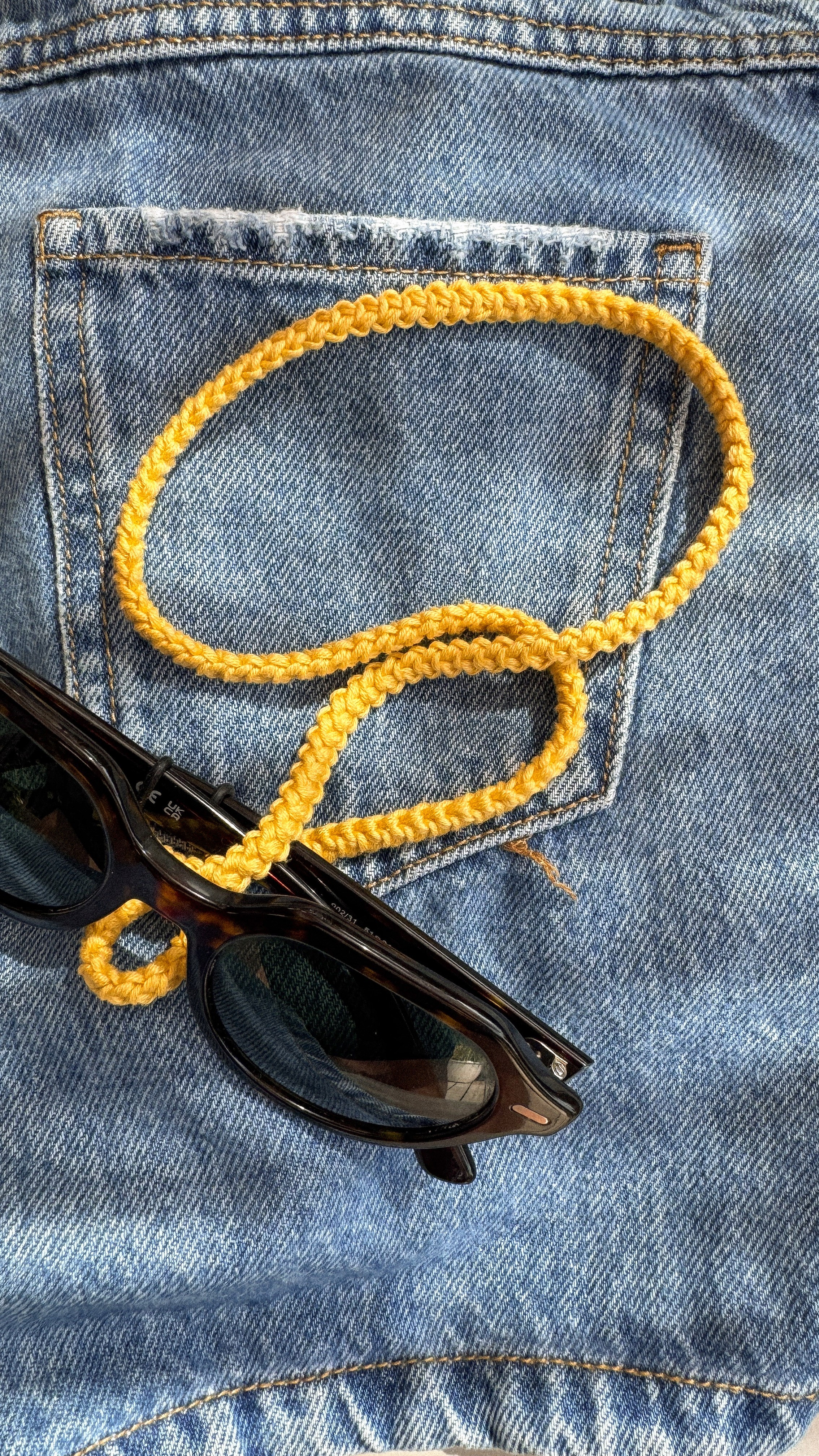 logo Graine & Sauge sur fond vert texturé