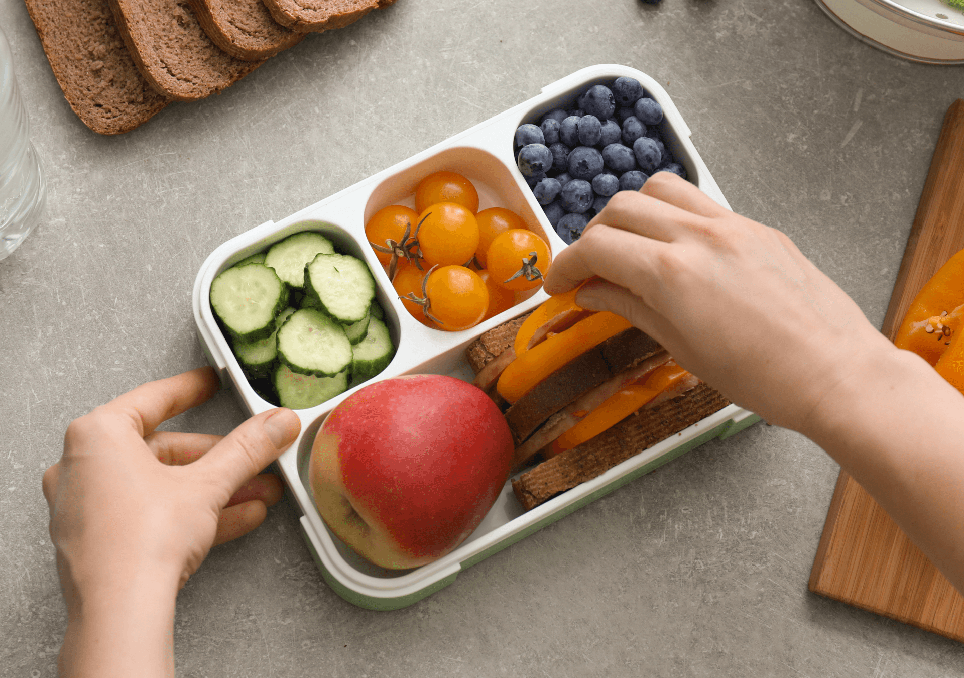 luchbox with veggies