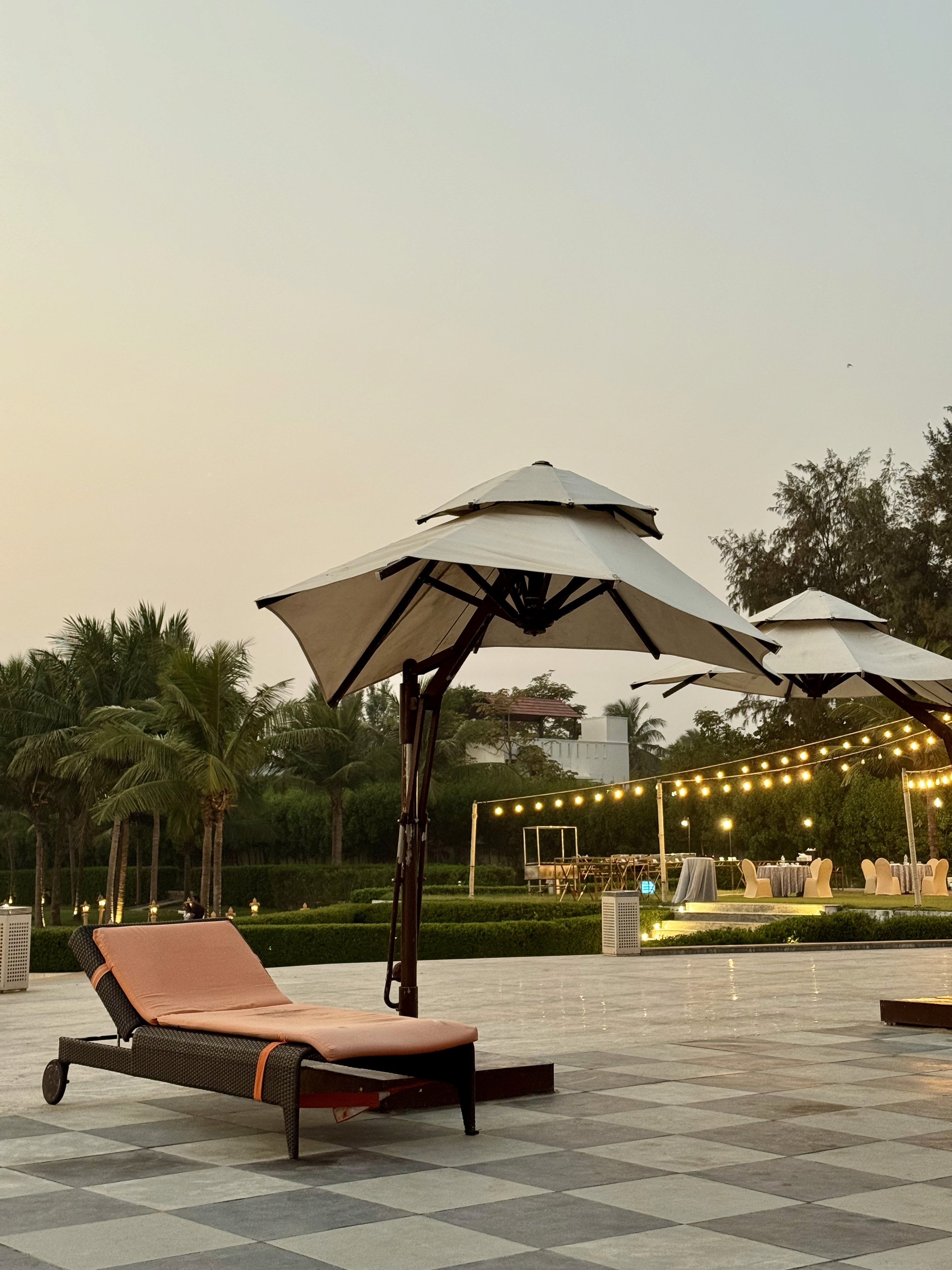 take a photos of a chair