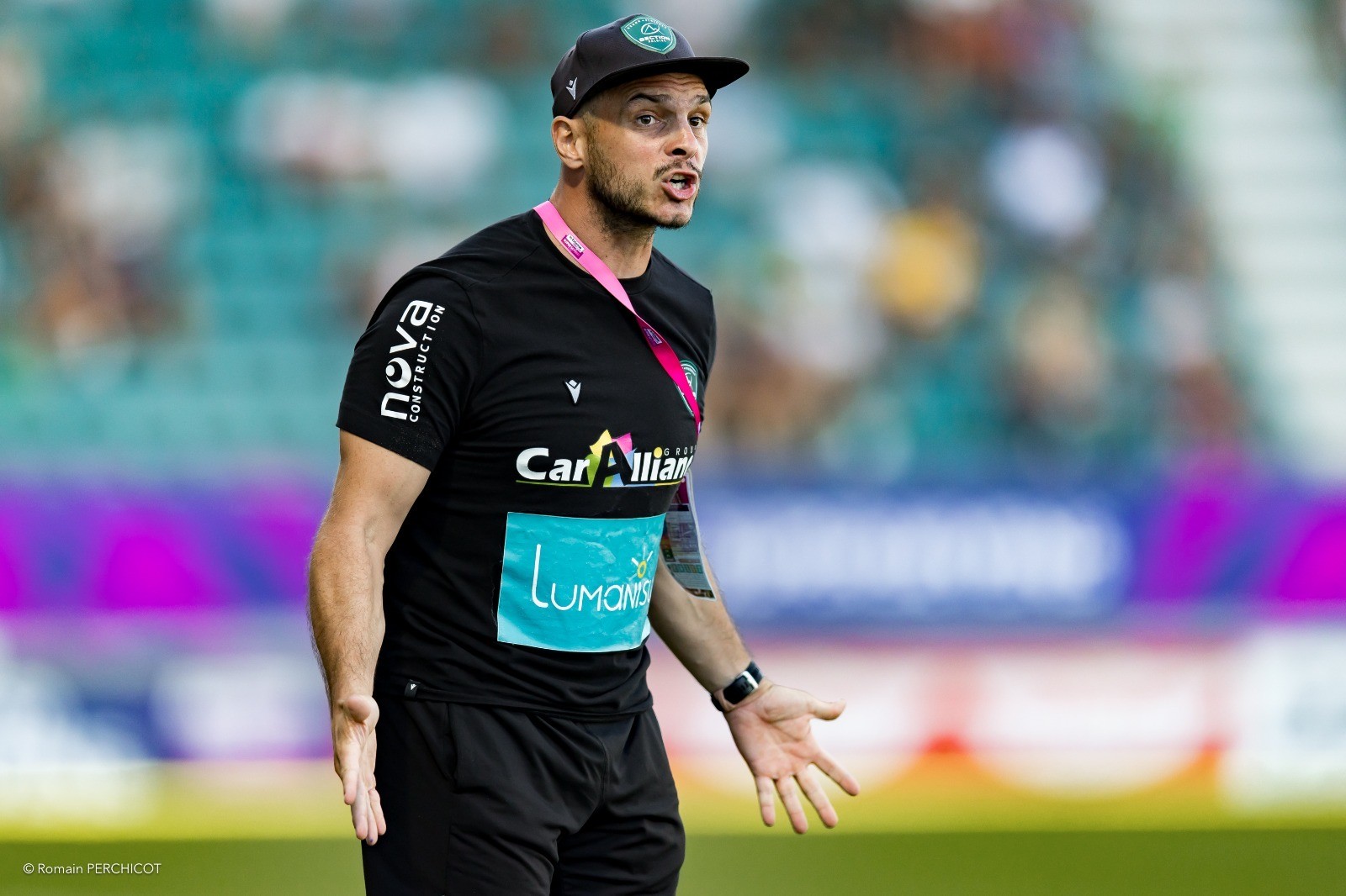 Concetrated triathlete grayscale