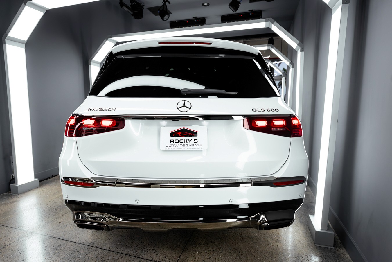 2026 Mercedes-Benz Maybach GLS 600 4MATIC, photo 6