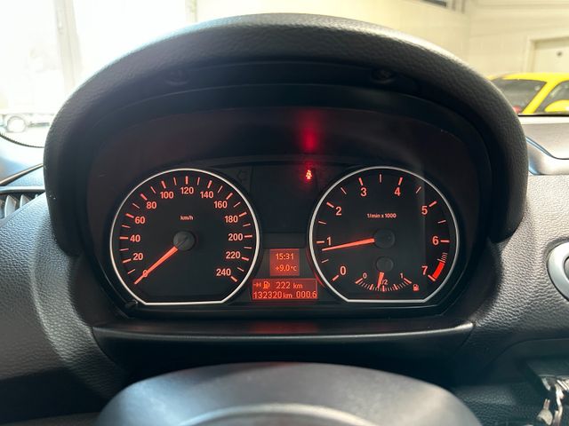 BMW 118 2010 BLACK Gebrauchtwagen - Galeriebild 11