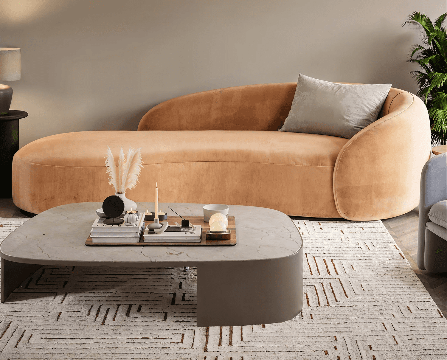 The typical workflow includes Modeling, Texturing/Shading, Lighting/Camera Setup, Rendering, and Post-Production.