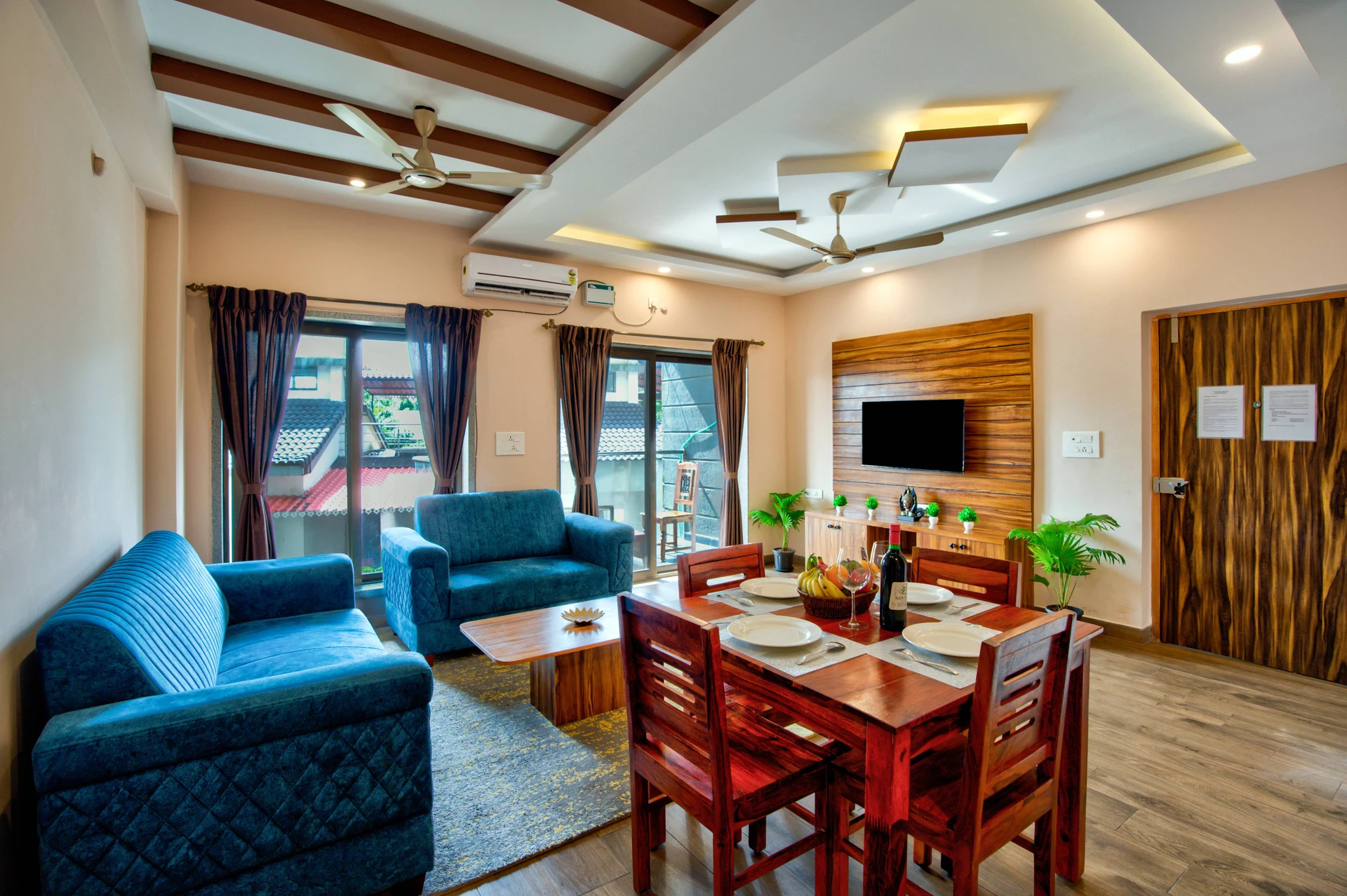 Luxury 2bhk apartment in goa candolim-goa villa rent with private pool