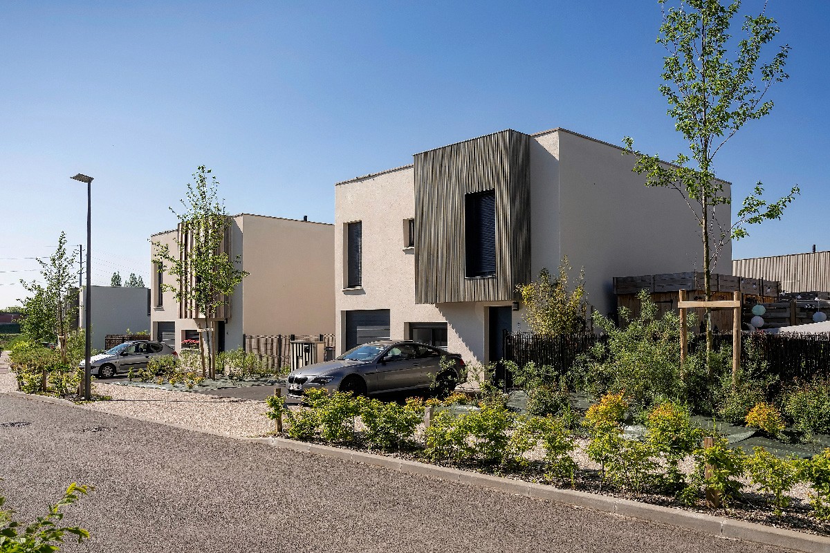 Maison individuelle bardage bois Roncq — photographe architecture résidentielle Lille | Anteale Yann Manac’h 2025