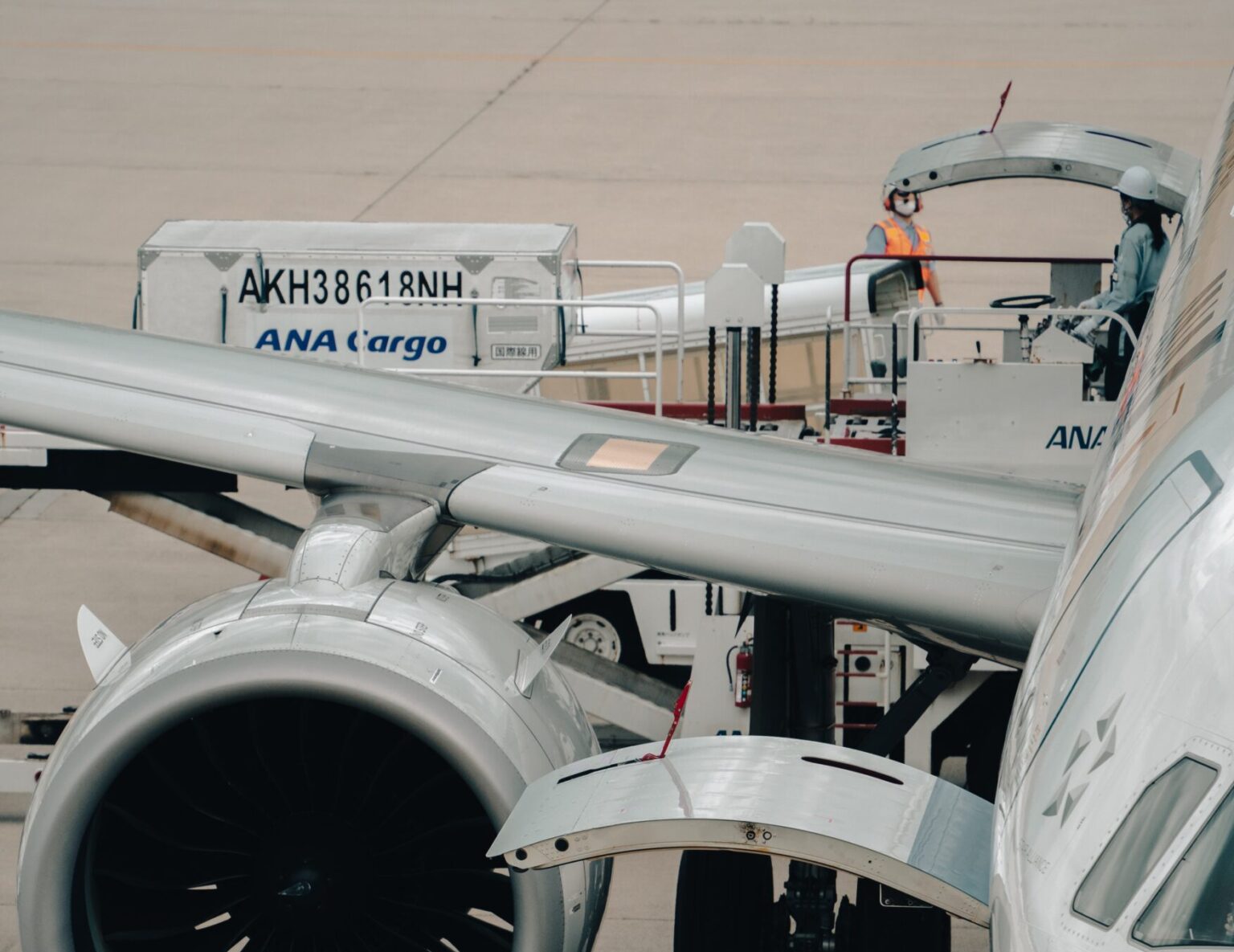 Aircraft servicing operations