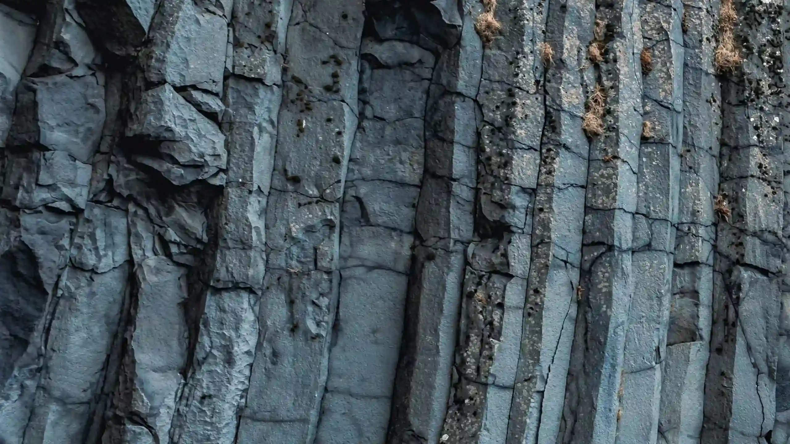 Rock pillars, header image for House of Growth's FinTech broker-dealer lead-acquisition case study.