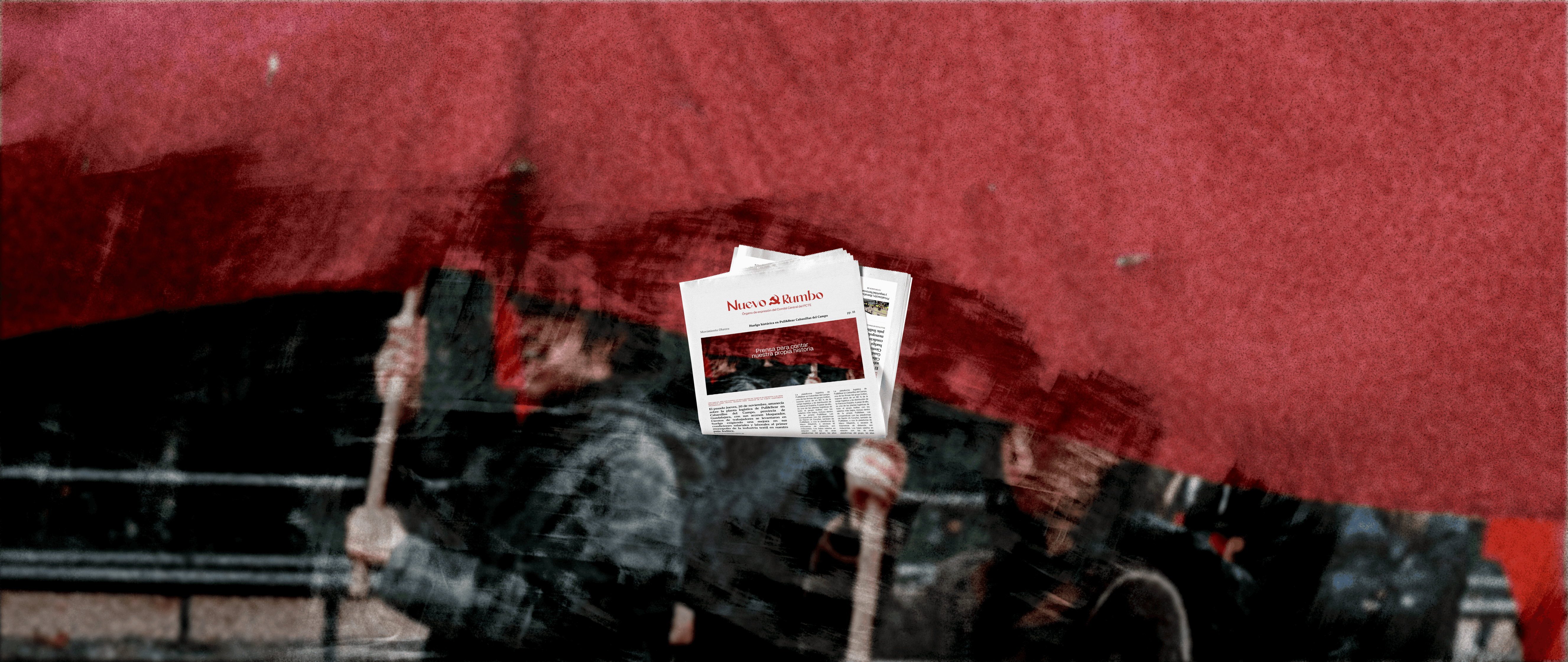 Trabajador sostiene bandera roja