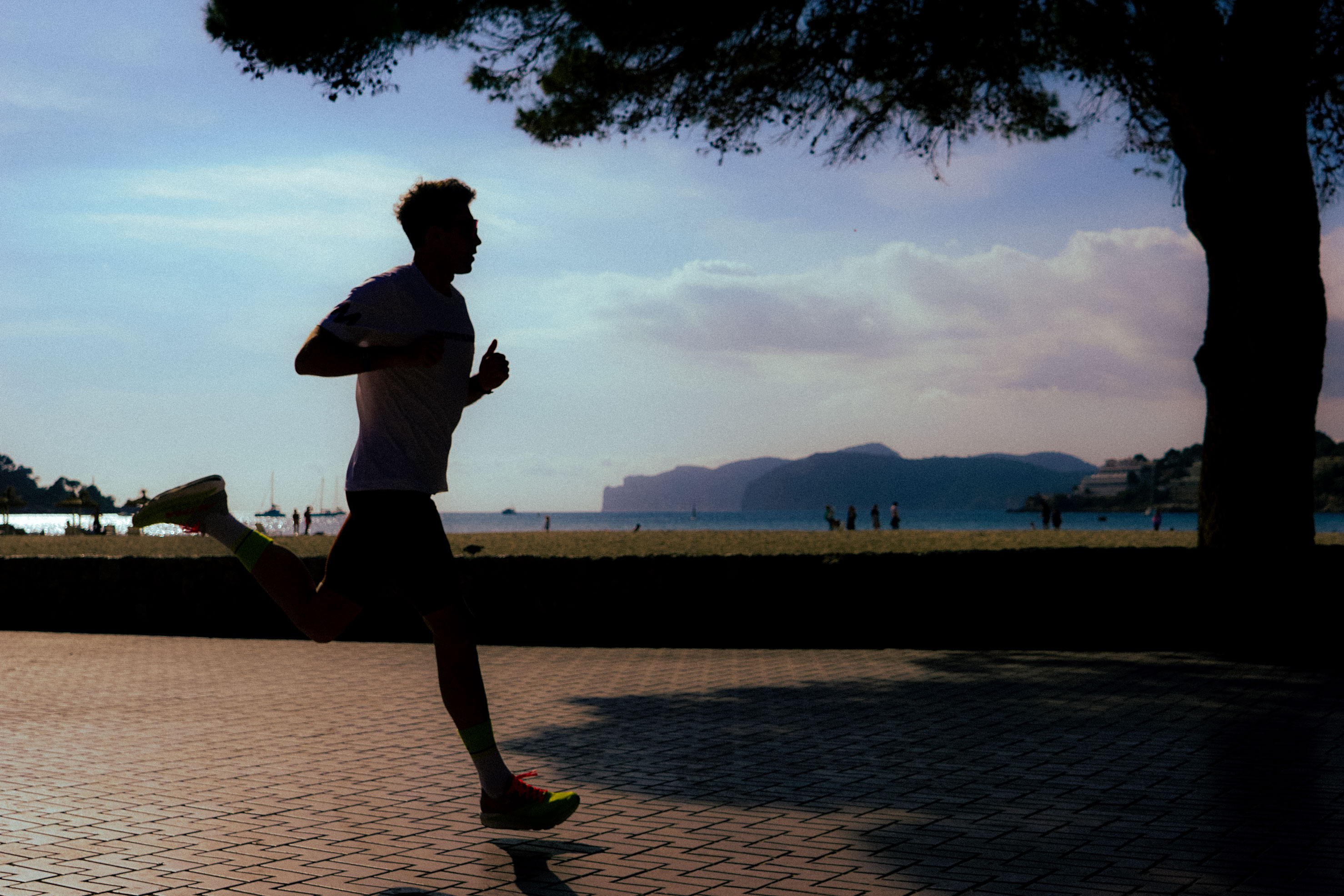 A runner at the seeside