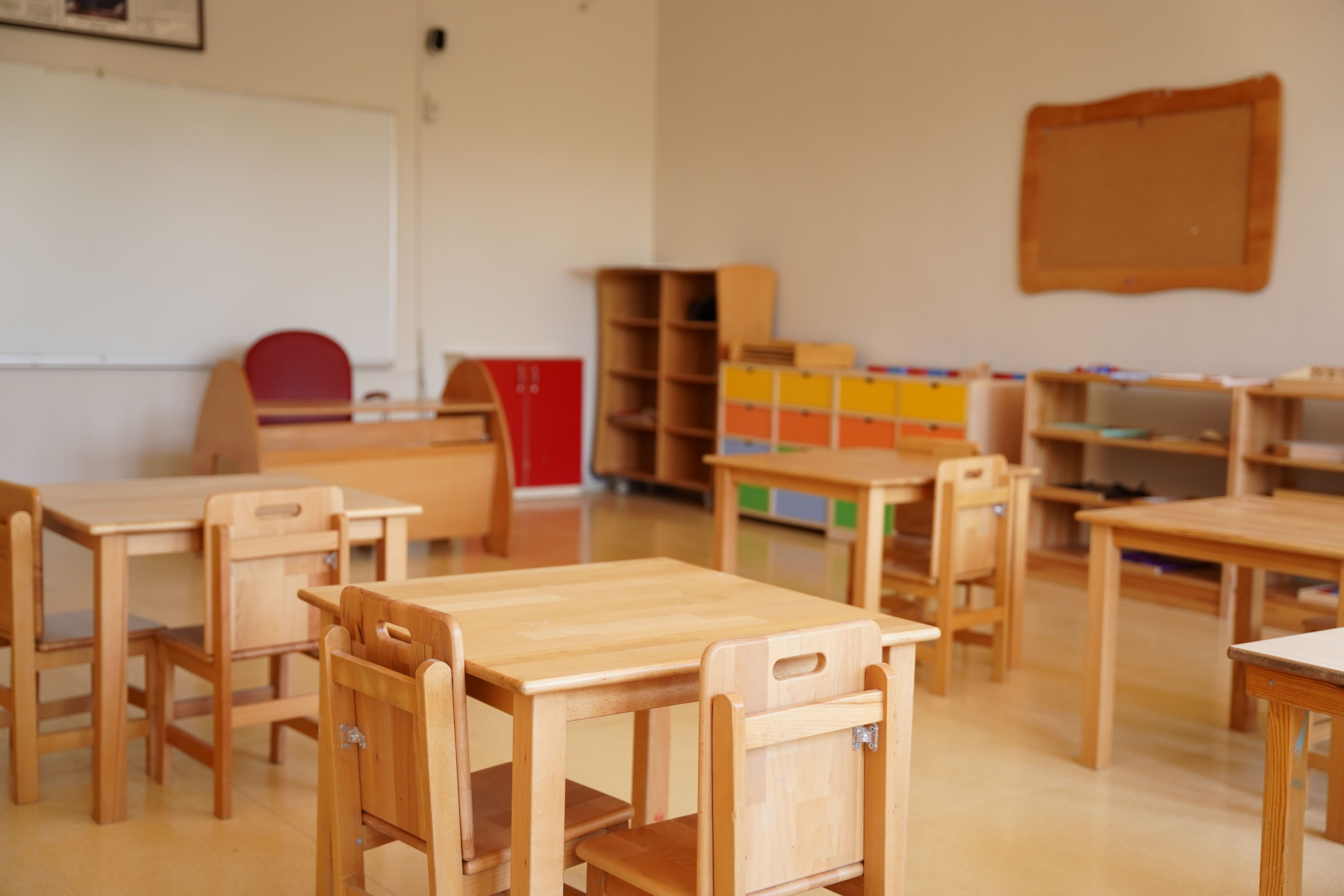 學校傢俬設計 傢俬訂造 傢俬設計 校園傢俱 學生傢俬 人體工學