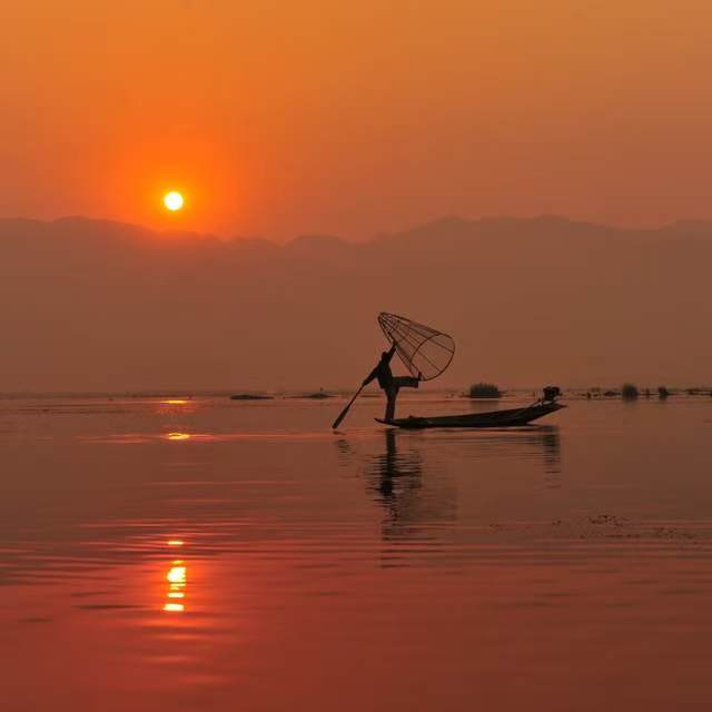 极简策略：“少即多”-的投资哲学实践​