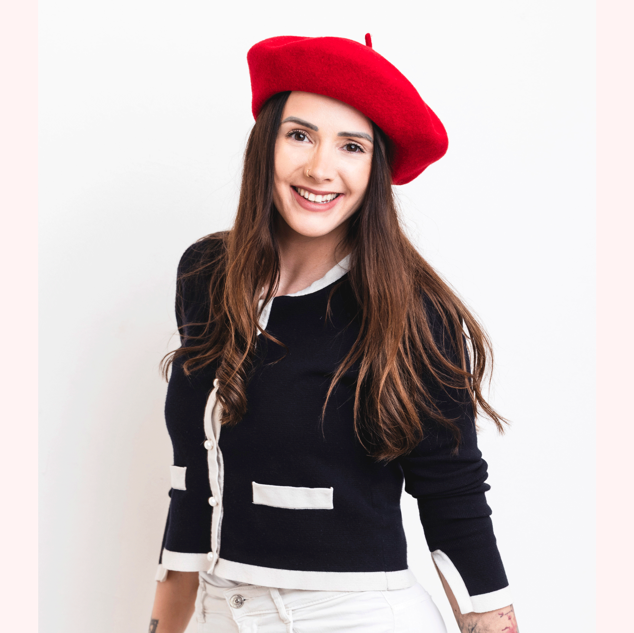 Maria Gasselsberger by Studio-Redhood, Künstlerin, Art, Kunst und Design, Kultur, Linz, Wien, Vienna, Female Entrepreneur, Shooting,Moritz Schell, Fotograf, Mediendesignerin, PR, Branding, Design, Female Entrepreneur, Instagram, Linkedin, Unternehmerin, Vision, Netzwerkerin, kreative Energie, Magie, Innovativ, Grafikerin, Social Media Managerin, Visual Storyteller, Website, Österreich, Austria, Wels, Linz, Wien,