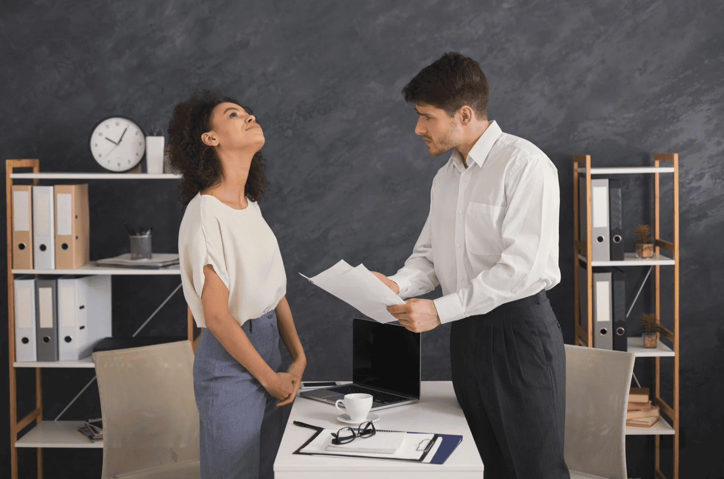 Business professionals in disagreement over Amazon PPC agency management strategy and response delays