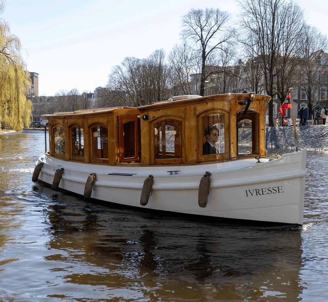 Private Boat Tours - Classic Saloon Boat Ivresse Amsterdam