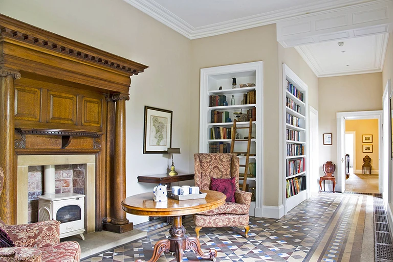 Hartingtons Heritage Tours hotel, Darley House, Sitting room withs and small library